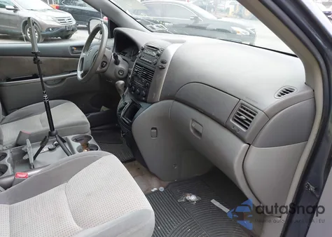 2010 Toyota Sienna Le from USA, damaged, VIN 5TDKK4CC0AS309854